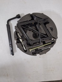 фото thumb №1, Набір: домкрат, ключ do kół opel insignia