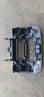 фото thumb №5, Рамка середня радіо renault trafic iii 682607479r