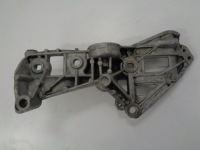 Купить Renault оригинальный номер 688308001r кронштейн кронштейн генератора, фото thumb