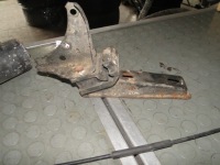 Vw golf 1 кабриолет  кронштейн 053145515 насос усилитель Недорого, фото thumb