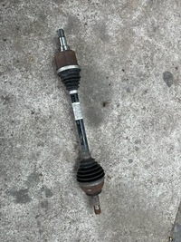 фото thumb №1, Peugeot 2008 i приводной вал левая перед 9800387380