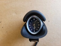 фото thumb №1, Годинник панелі консолі maserati ghibli 2015