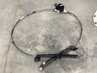 фото thumb №1, Механизм шторка багажника a6 c8 оригинал