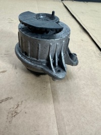 Подушка двигателя левая, левая подушка mercedes s klasa w222 s300 гибрид с Разборки, фото thumb