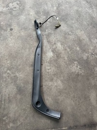 фото thumb №1, Maserati levante молдинг крышки левая 670042774