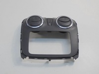 фото thumb №1, Dacia sandero stepway ii решітка обдув рамка радіо аварійних 682608729r