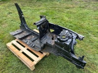 фото thumb №2, Mercedes w205 sedan чверть ліва поріг блок двигуна лівий