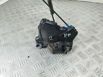 фото thumb №1, Замок двері праві перед toyota corolla verso ii