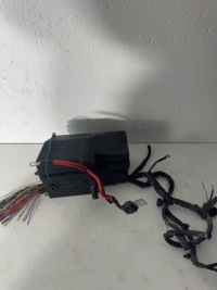 Купить Коробка предохранителей volvo v40 2 2012-2018r av6t-14a067-ac оригинальная, фото thumb