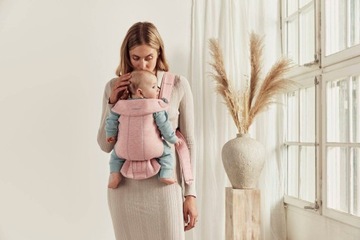 МИНИ-ПЕРЮСКА ИЗ ДЖЕРСИ СВЕТЛО-РОЗОВАЯ BABYBJORN 3D