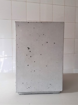 Donica betonowa 20x20x30 cm