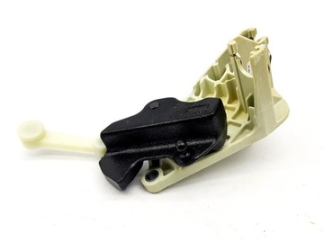 фото thumb №13, Citroen оригінальний номер 243779 кріплення кронштейн троси зміни коробки передач