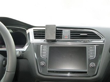 Держатель BRODIT ProClip для Volkswagen Tiguan 17-19