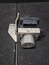 фото thumb №1, Насос abs tesla model x 103779700d 0.0l electric 2017