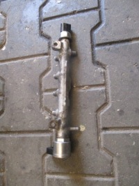 фото thumb №1, Молдинг впрыскная vw caddy 2k5 dfs 04l130764c