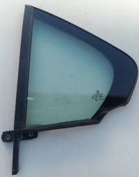 фото thumb №1, Стекло треугольник l задняя vw jetta