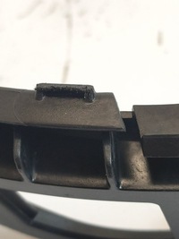 фото thumb №7, Ползун бампера левый зад vw polo v 6r6807393a