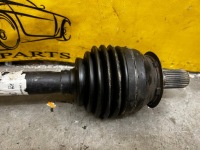 Приводной вал перед передняя правая  правый  infiniti q30 mercedes a w176 1.5 дизель Недорого, фото thumb