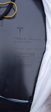 фото thumb №16, Tesla модель y 20- оббивка кришки багажника зад динаміки 1536684-00-c