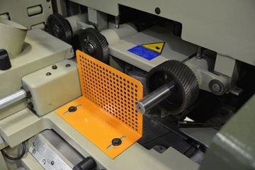 ЧЕТЫРЕХСТОРОННИЙ СТРУГОВЫЙ СТАНОК SCM COMPACT 23 - 4 ГОЛОВКИ