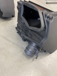 фото thumb №15, Корпус фильтра воздуха q5 80a 2.0 tdi 23r идеальное состояние