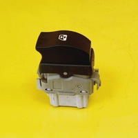 фото thumb №1, Переключатель панель окон правый задняя renault scenic grand ii 2808202 nr133