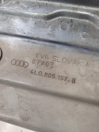 фото thumb №5, Кронштейн крыла левая audi q7 4l0805157b