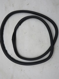 фото thumb №1, Прокладка двері правий перед volvo s60 ii v60