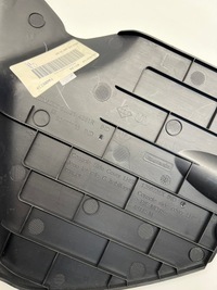 фото thumb №5, Крышка консоли центральной нижняя левая vivaro b