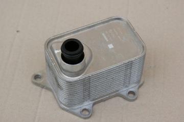 фото thumb №1, Vw golf vii 2.0 tsi радиаторов масла 06l117021c