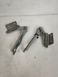 фото thumb №1, Петля капот seat exeo 08-14 3r0823301a kpl