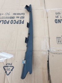 фото thumb №1, Audi a5 8t кронштейн уплотнители дверь правый