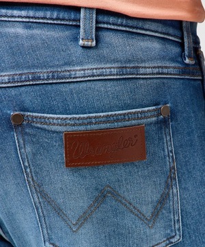 Jeansy Wrangler Greensboro 112362443 Mid Authentic Wash W 33 / L 30