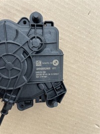 фото thumb №5, Замок крышки багажника задняя доводчик ua945052805 163672 bmw x1 u11 24r