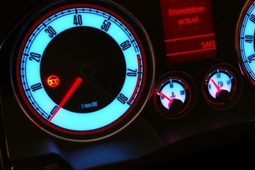 Volkswagen Golf 5 INDIGLO MoMan циферблаты одометра