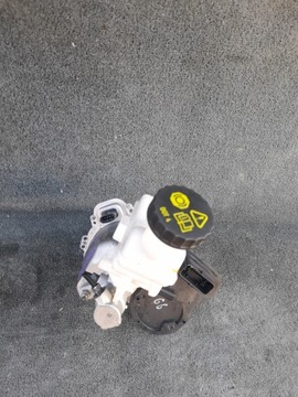 фото thumb №1, Насос усилитель renault megane v e-tech