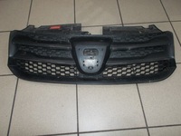 фото thumb №1, Решётка радиатора dacia sandero logan ii 12- 623107634r