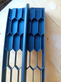 фото thumb №5, Решётка средняя бампера перед skoda rapid