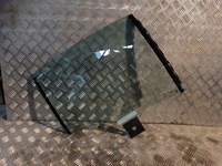 фото thumb №1, Стекло дверь задняя правая porsche panamera 971 2021r 1