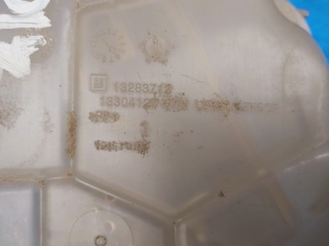 фото thumb №8, Запчасти | zafira c бачок расширительный воды датчик 13283712