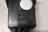 фото thumb №1, Кнопка відкривання заливання пального toyota avensis _t25_ 156795 2.2l дизель