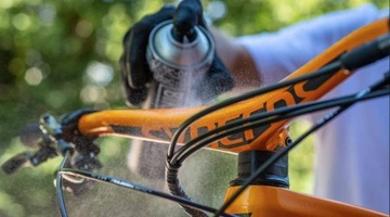 MUC-OFF BIKE PROTECT ДЛЯ ЗАЩИТЫ ВЕЛОСИПЕДОВ ОТТВЕРЖДАЕТ ВОДУ И Грязь