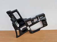 фото thumb №1, Напрямна бампера правий задня renault talisman kombi