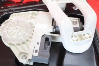 фото thumb №7, Підйомник скло правий перед 994731 land rover discovery 3 iii lr3 04-09