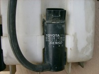фото thumb №9, Бак омывателя насос toyota avensis verso 01-03r 2.0 d4d 060851-073