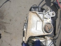 фото thumb №1, Land rover discovery iii 3 , 2.7 td v6 - кронштейн насос повітря rqu500063