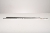 фото thumb №1, Mercedes w123 молдинг стекло передняя правая