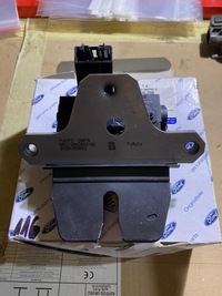 фото thumb №1, Замок крышки задняя ford c-max, fokus 1930056