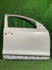 фото thumb №1, Дверь правое передние audi q7 4l