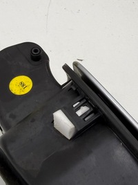 фото thumb №8, Audi a6 c7 крышка заливной топлива + основание заливной топлива цвет lx7w